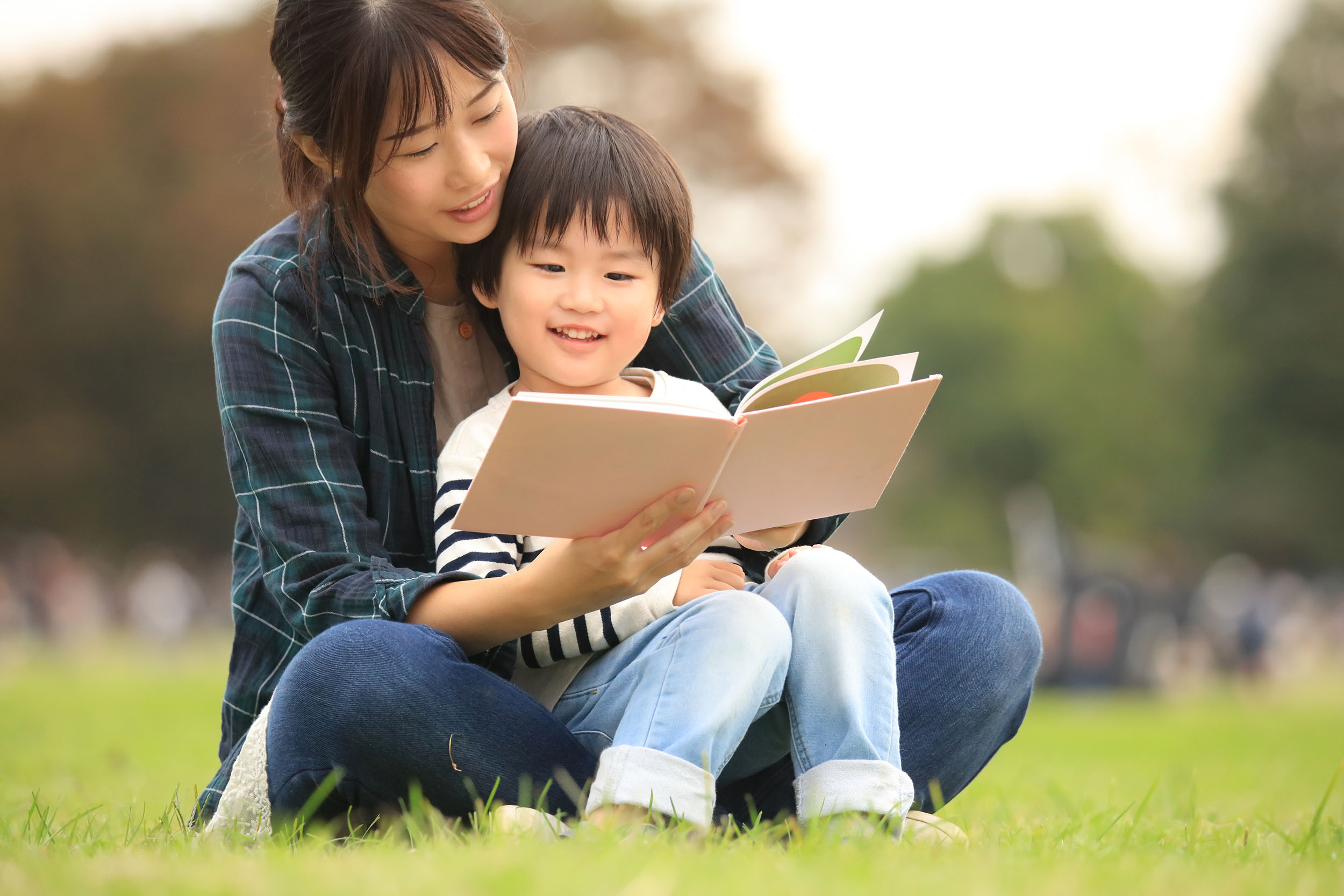   Close work and outdoor time habits to promote healthy eye development in children
